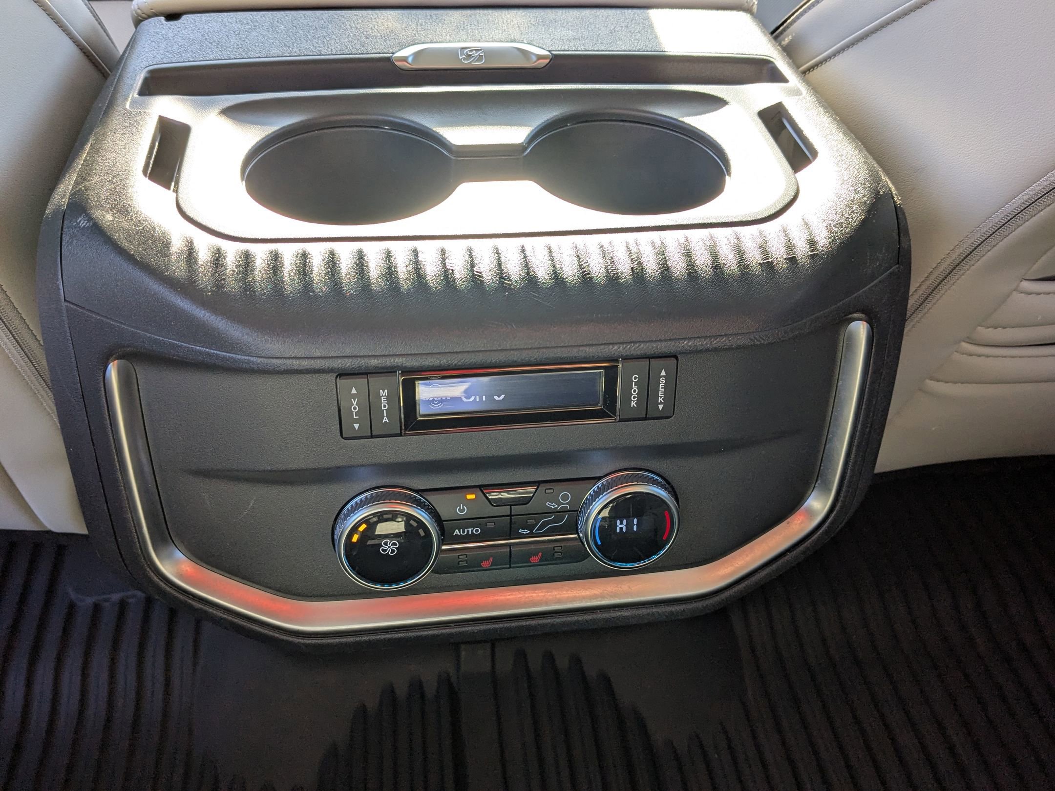 Certified 2025 Ford Expedition Platinum w/ Platinum Ultimate Package image 32