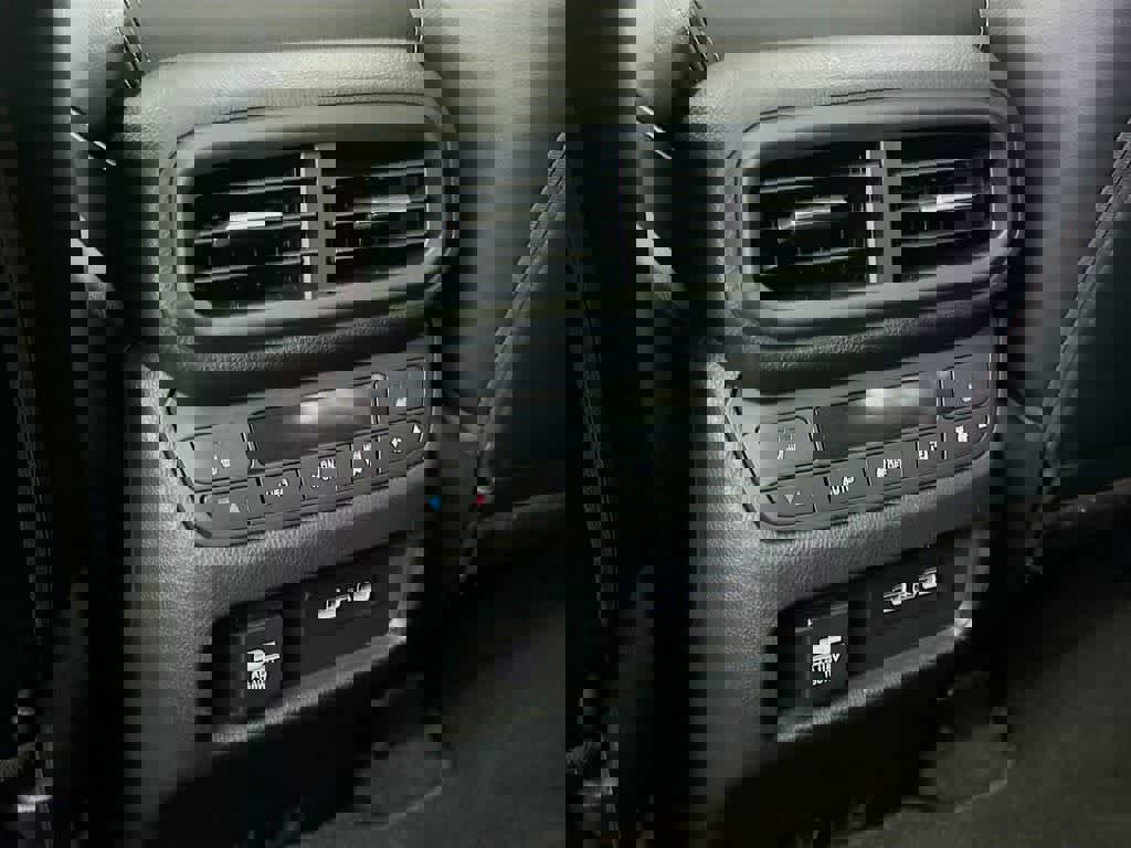 Used 2023 Honda Pilot Elite image 16