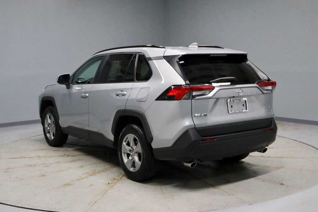 Used 2025 Toyota RAV4 XLE image 3