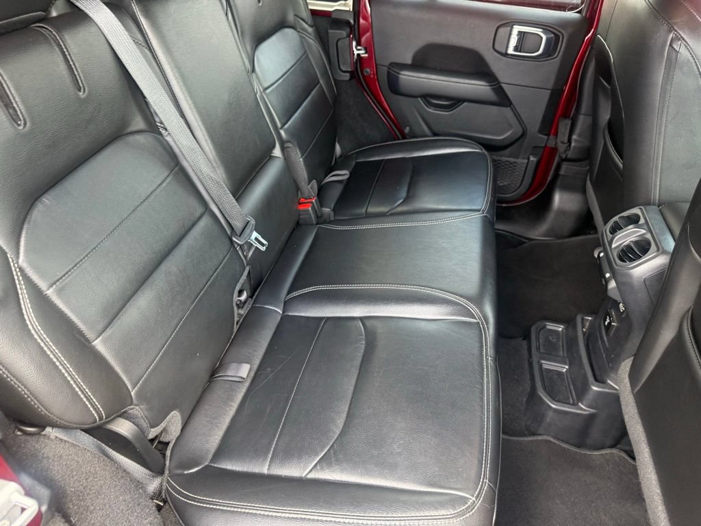 Used 2021 Jeep Wrangler Unlimited Sahara w/ Cold Weather Group AWD/4WD image 60
