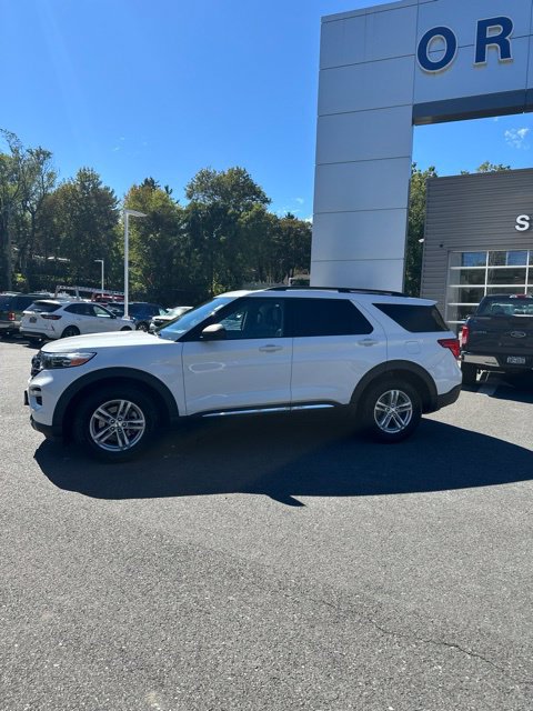 Certified 2021 Ford Explorer XLT w/ Equipment Group 202A AWD/4WD image 4