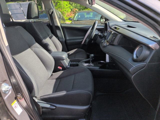 Used 2018 Toyota RAV4 XLE AWD/4WD image 16