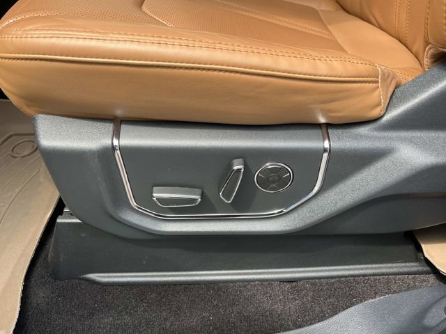 Certified 2022 Ford Expedition Max Platinum RWD image 35