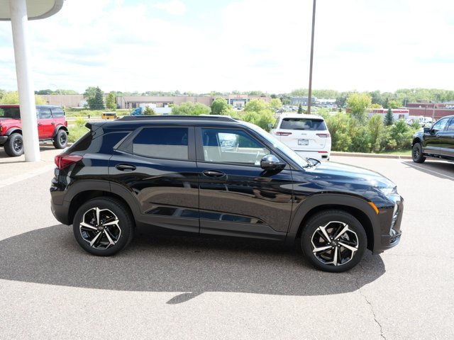 Used 2022 Chevrolet TrailBlazer RS w/ Sun and Liftgate Package AWD/4WD image 4