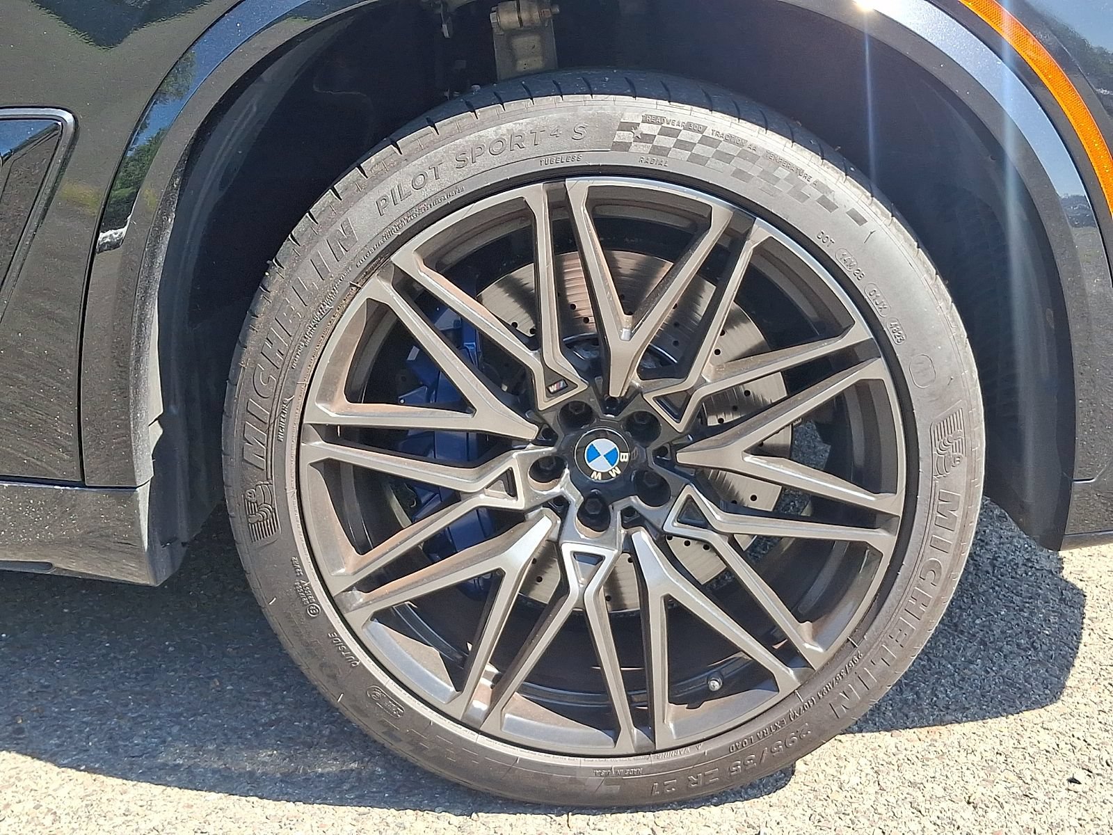 Used 2021 BMW X5 M w/ Competition Package AWD/4WD image 9