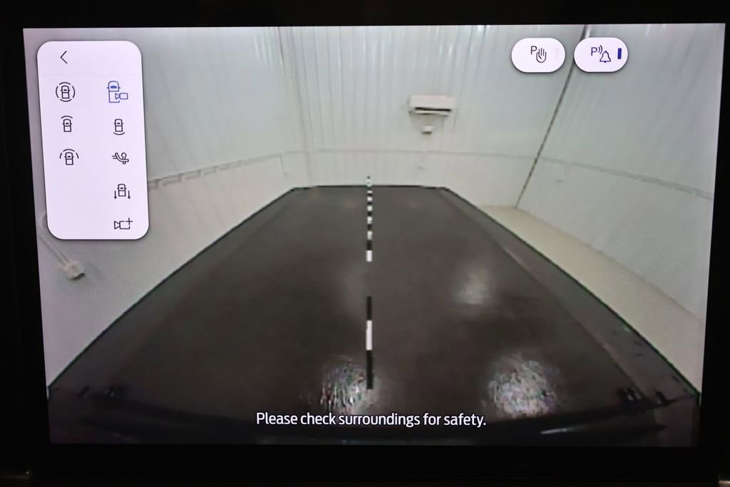 Certified 2025 Ford F350 Platinum w/ Platinum Plus Package image 37