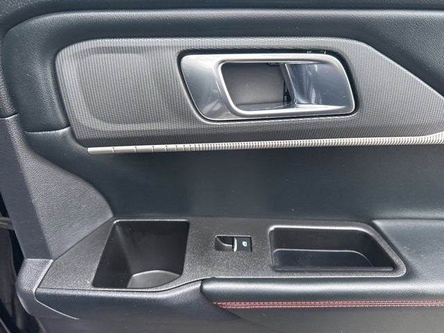 Certified 2025 Ford Explorer ST-Line w/ Premium Package image 18