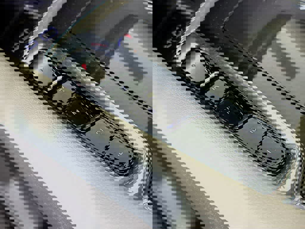 Used 2023 Buick Enclave Essence w/ Sport Touring Edition image 19