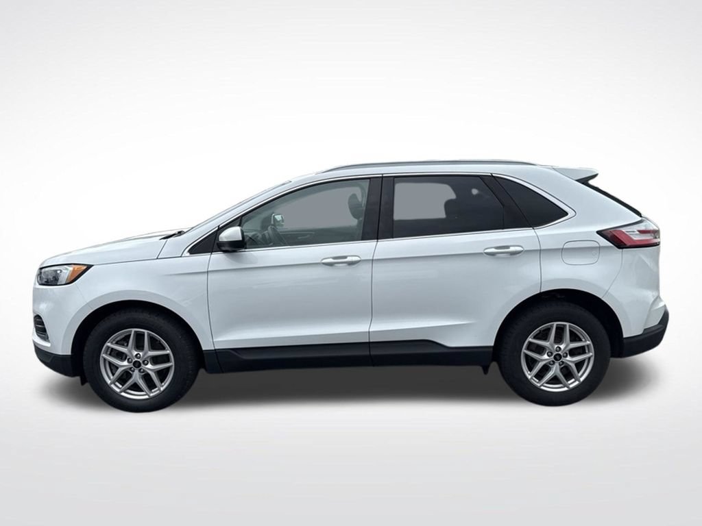 Certified 2023 Ford Edge SEL w/ Convenience Package AWD/4WD image 3