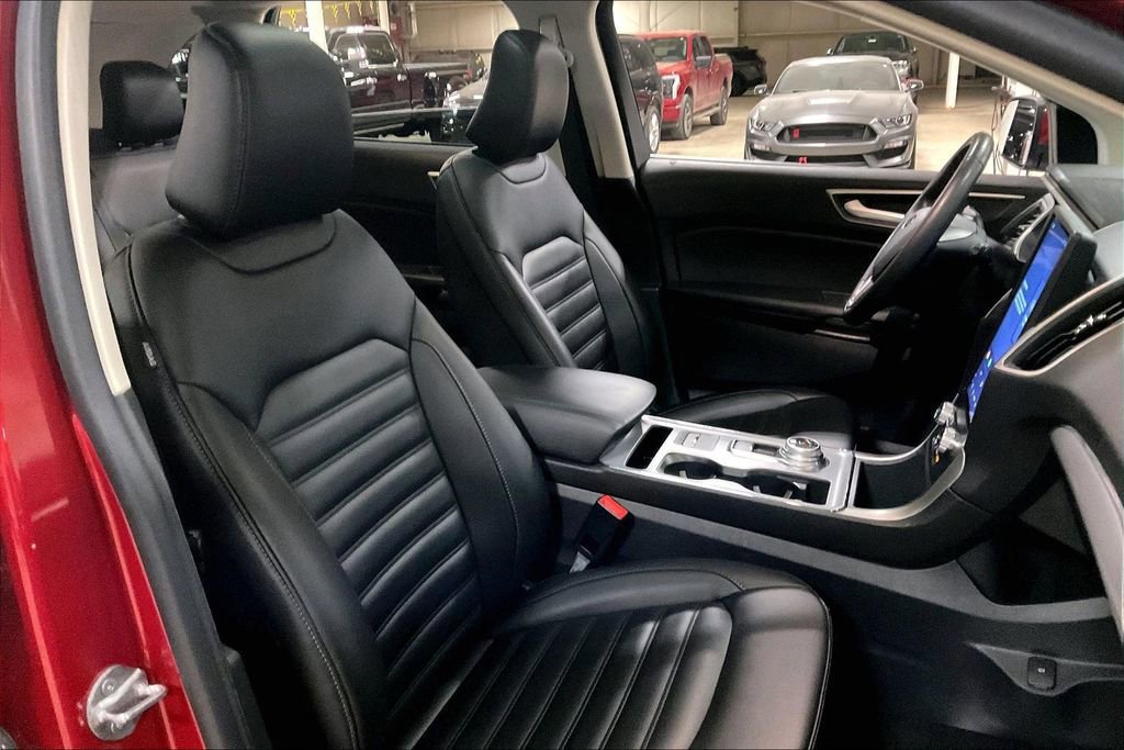 Certified 2021 Ford Edge SEL w/ Convenience Package image 9