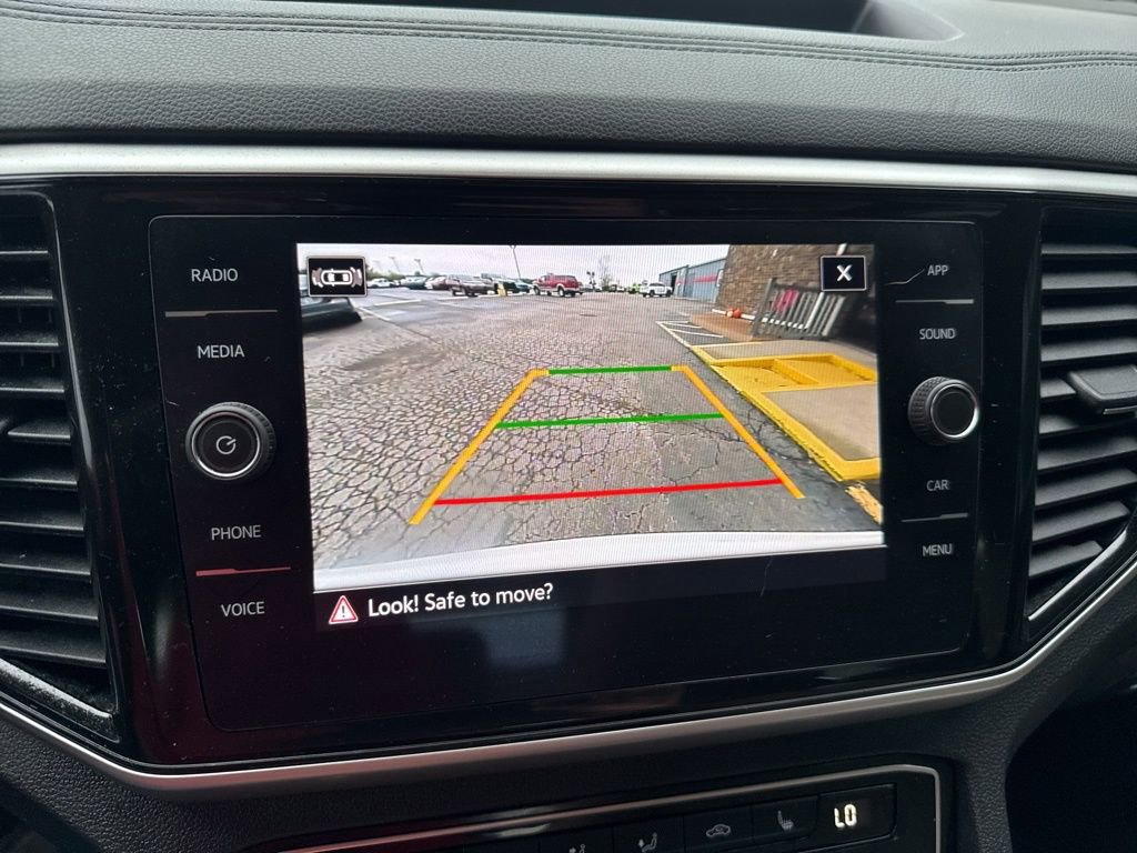 Used 2022 Volkswagen Atlas Cross Sport SE image 4