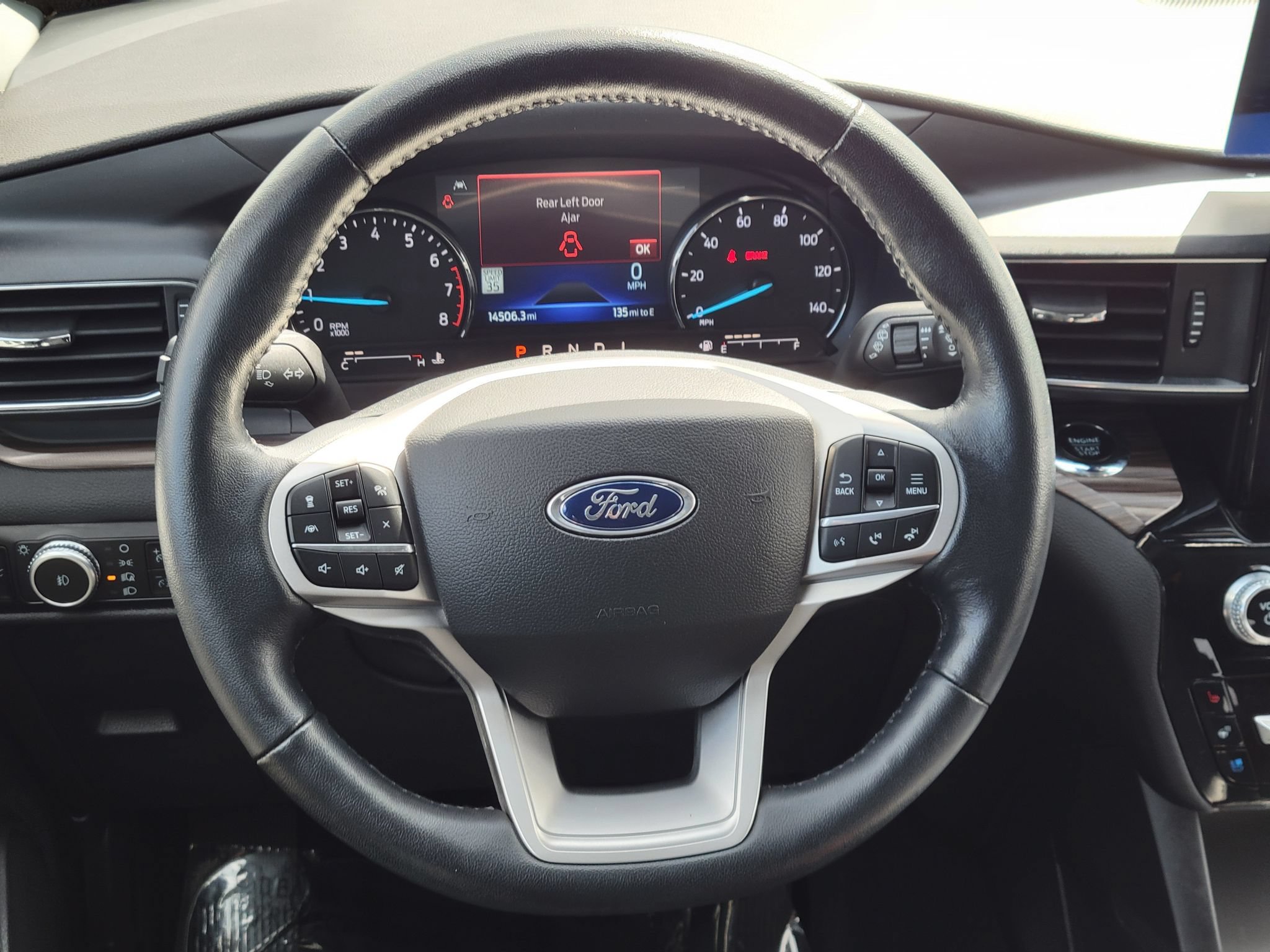 Certified 2023 Ford Explorer Limited w/ Limited Technology Package RWD image 27