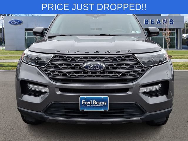 Certified 2023 Ford Explorer XLT w/ Equipment Group 202A AWD/4WD image 3
