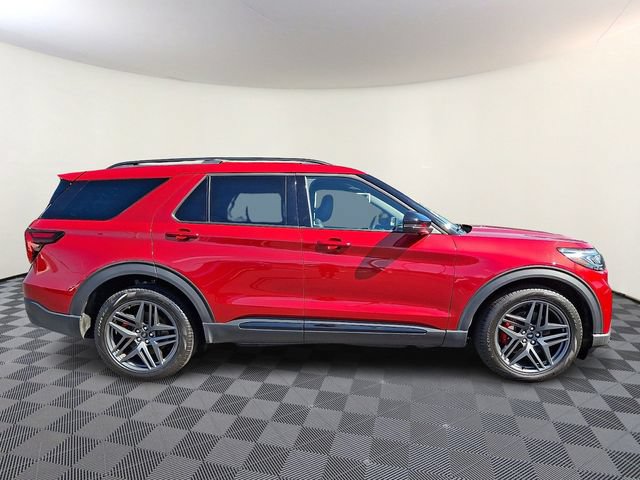 Certified 2025 Ford Explorer ST AWD/4WD image 7