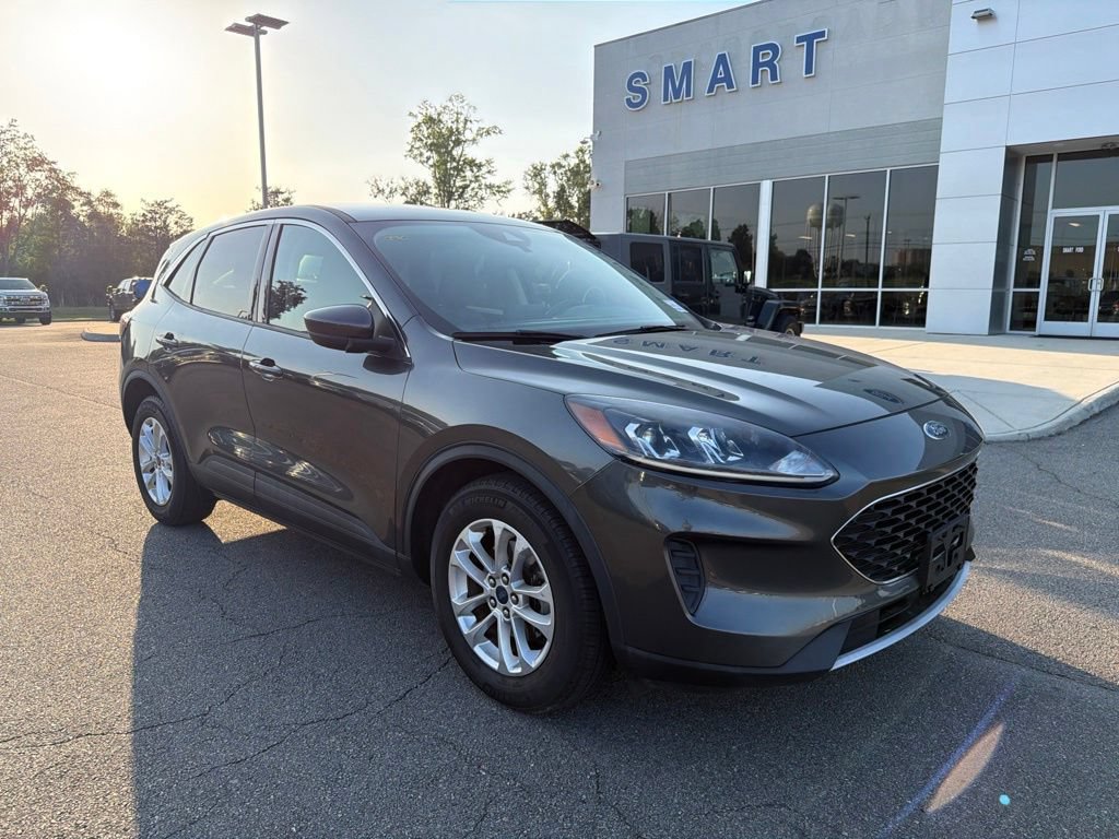 Certified 2020 Ford Escape SE FWD image 3