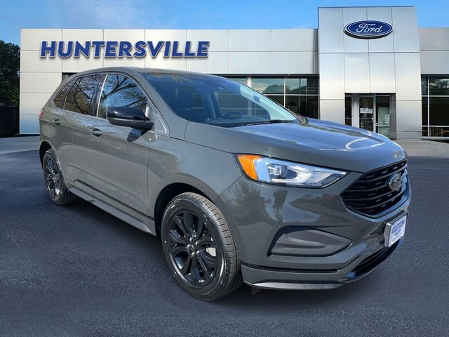 Certified 2022 Ford Edge SE w/ Black Appearance Package