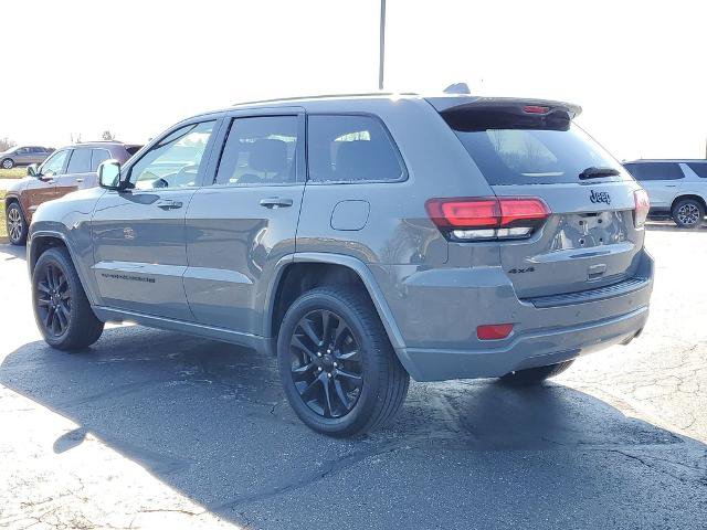 Used 2022 Jeep Grand Cherokee Laredo X AWD/4WD image 3