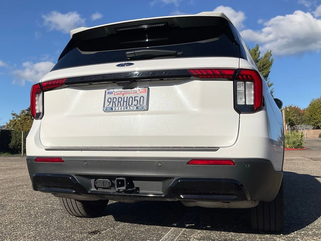 Certified 2025 Ford Explorer ST-Line w/ Premium Package image 9