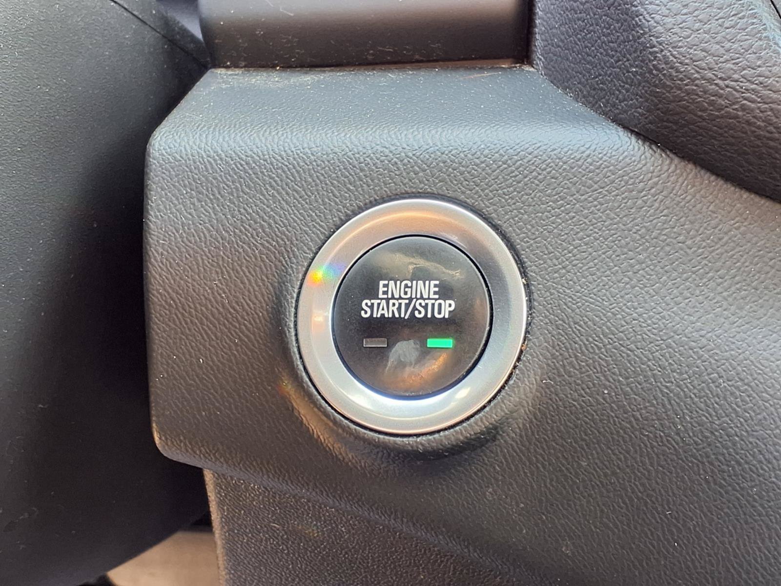 Used 2023 GMC Terrain SLE w/ Driver Convenience Package FWD image 11