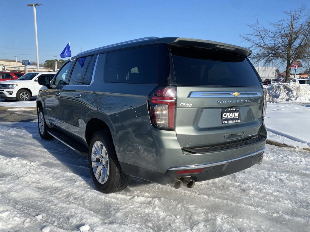 Used 2024 Chevrolet Suburban Premier image 3