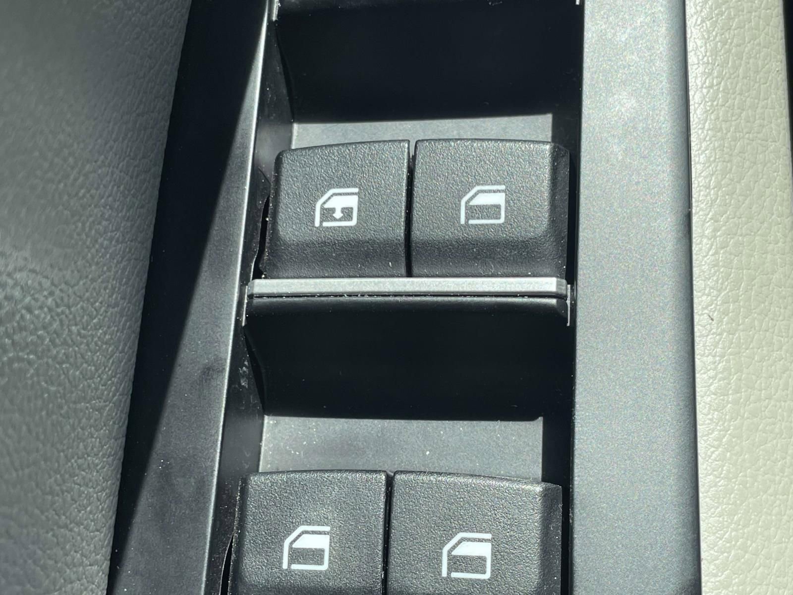 Used 2024 Kia Soul LX w/ Option Group 015 FWD image 27