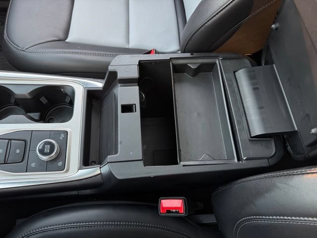 Certified 2023 Ford Explorer XLT w/ Equipment Group 202A AWD/4WD image 22