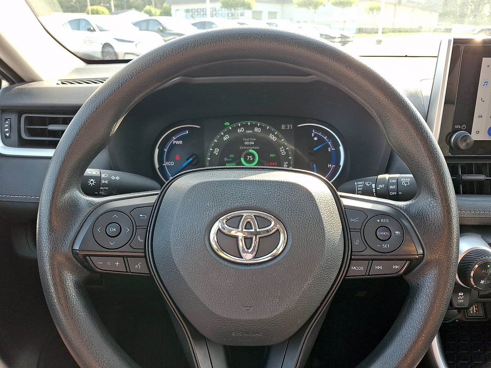 Used 2025 Toyota RAV4 XLE AWD/4WD image 17