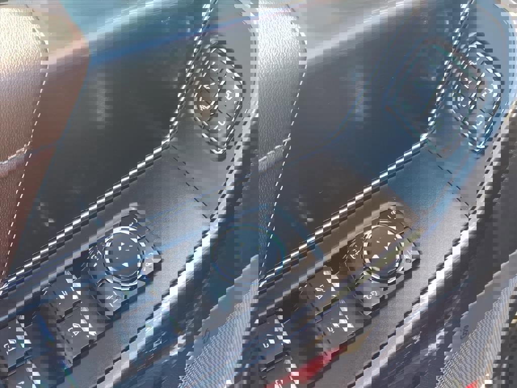 Certified 2023 Ford F150 Lariat w/ Equipment Group 502A High image 22