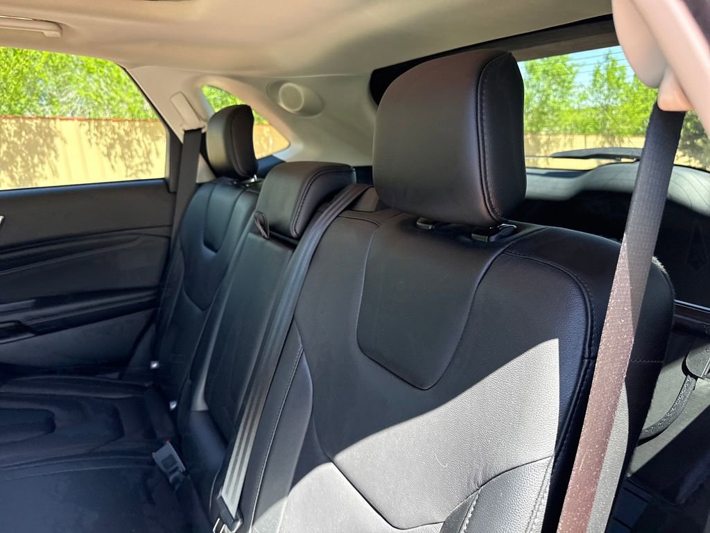 Certified 2022 Ford Edge Titanium w/ Class II Trailer Tow Package AWD/4WD image 19