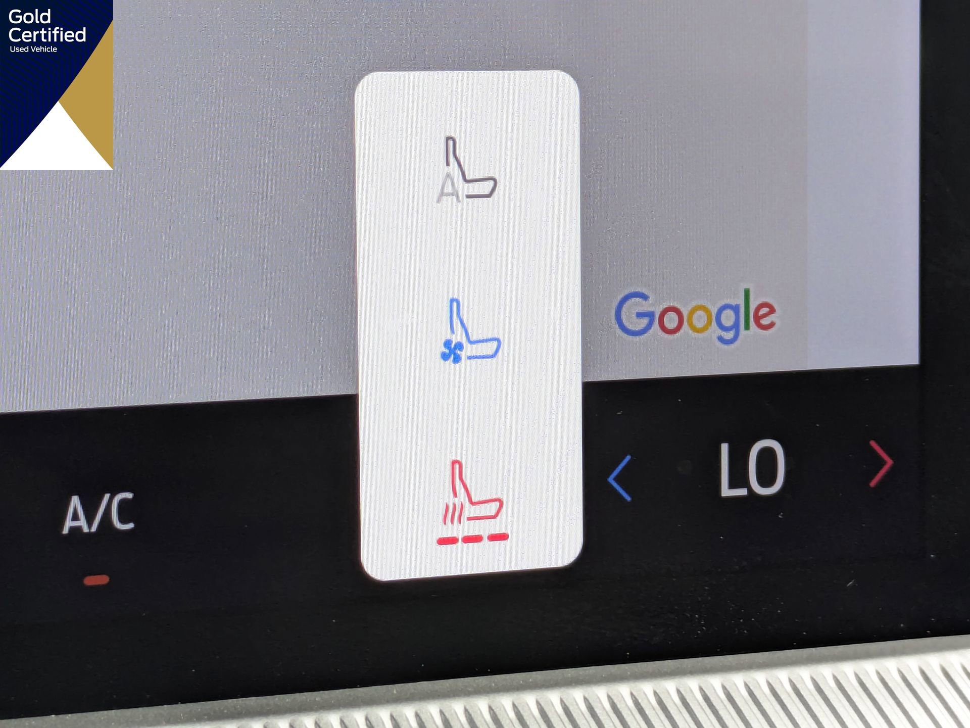 Certified 2025 Ford Explorer Platinum w/ LUX Leather Package image 30