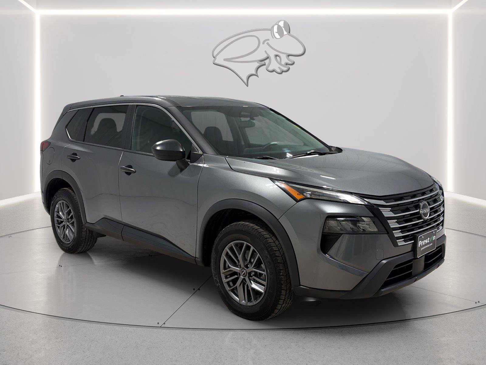 Used 2024 Nissan Rogue S AWD/4WD image 7