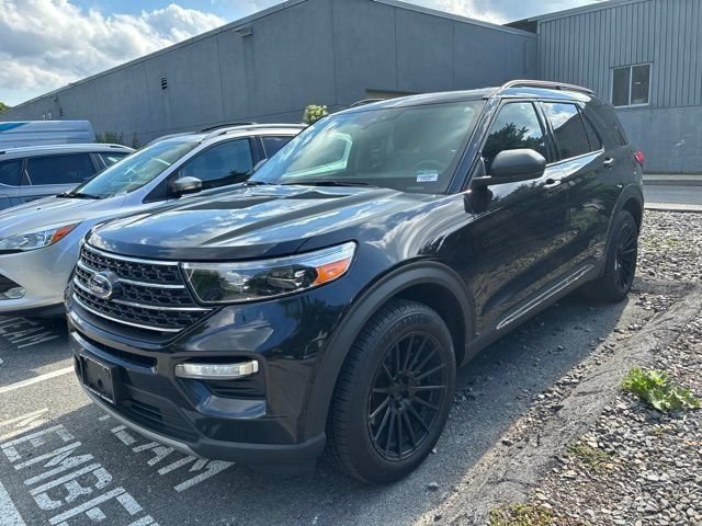 Certified 2021 Ford Explorer XLT w/ Equipment Group 202A AWD/4WD image 4