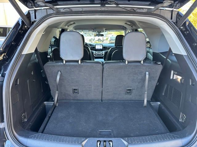 Certified 2022 Ford Explorer XLT w/ Equipment Group 202A image 16