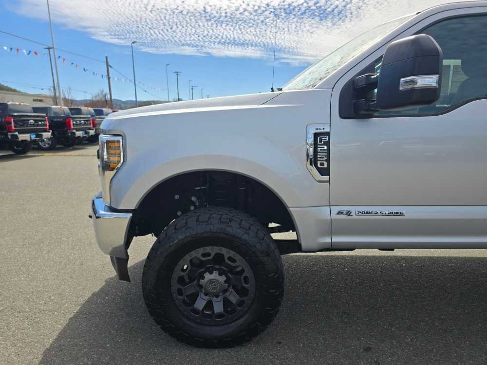 Certified 2018 Ford F250 XLT image 3