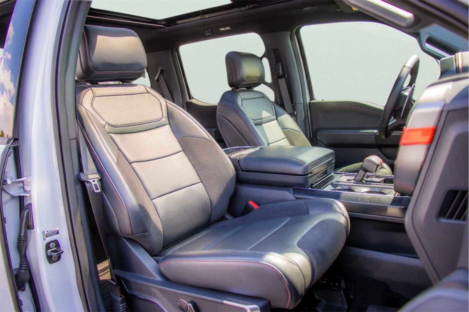 Certified 2025 Ford F150 Raptor AWD/4WD image 8
