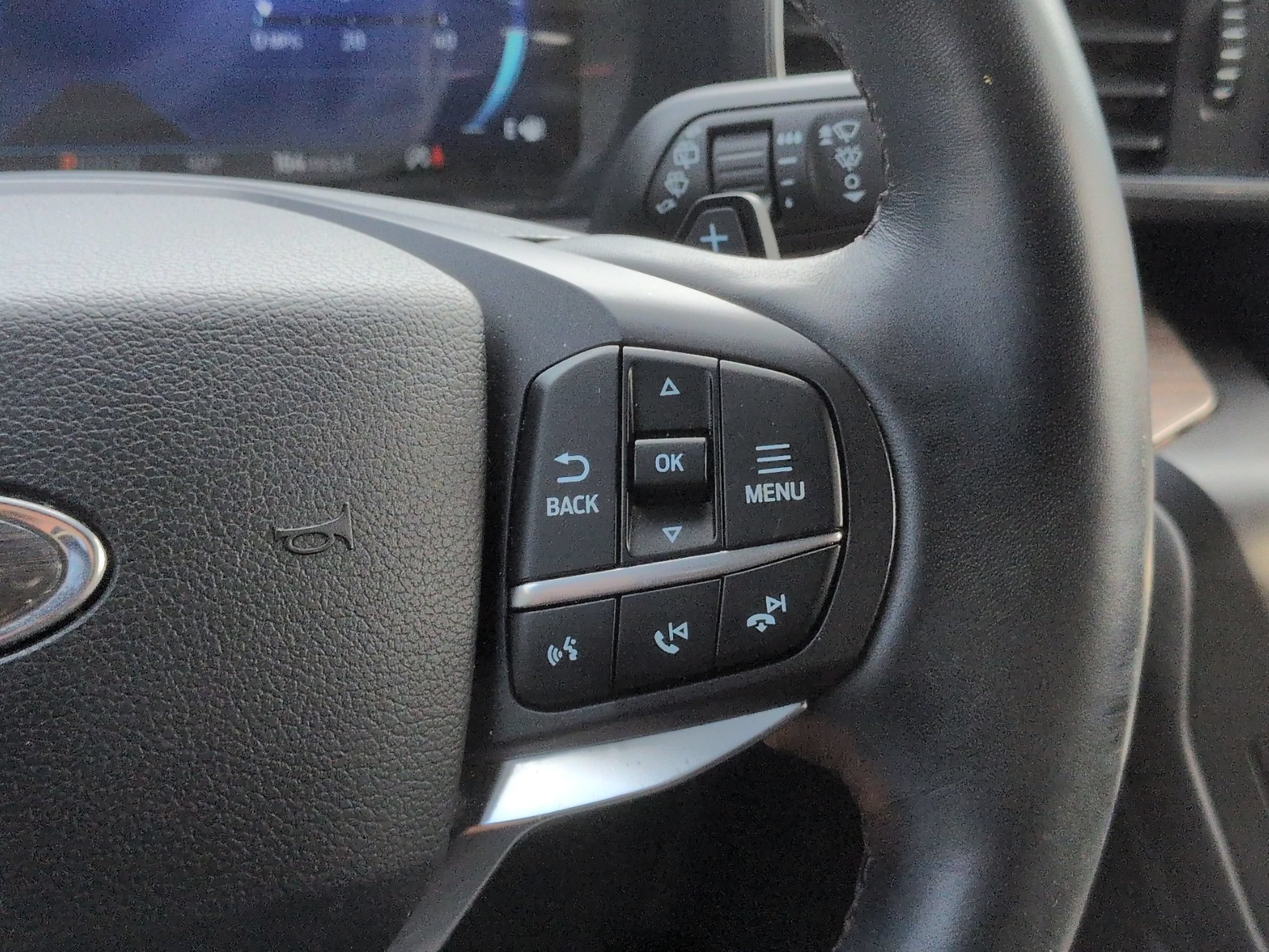 Certified 2020 Ford Explorer Platinum w/ Premium Technology Package AWD/4WD image 19