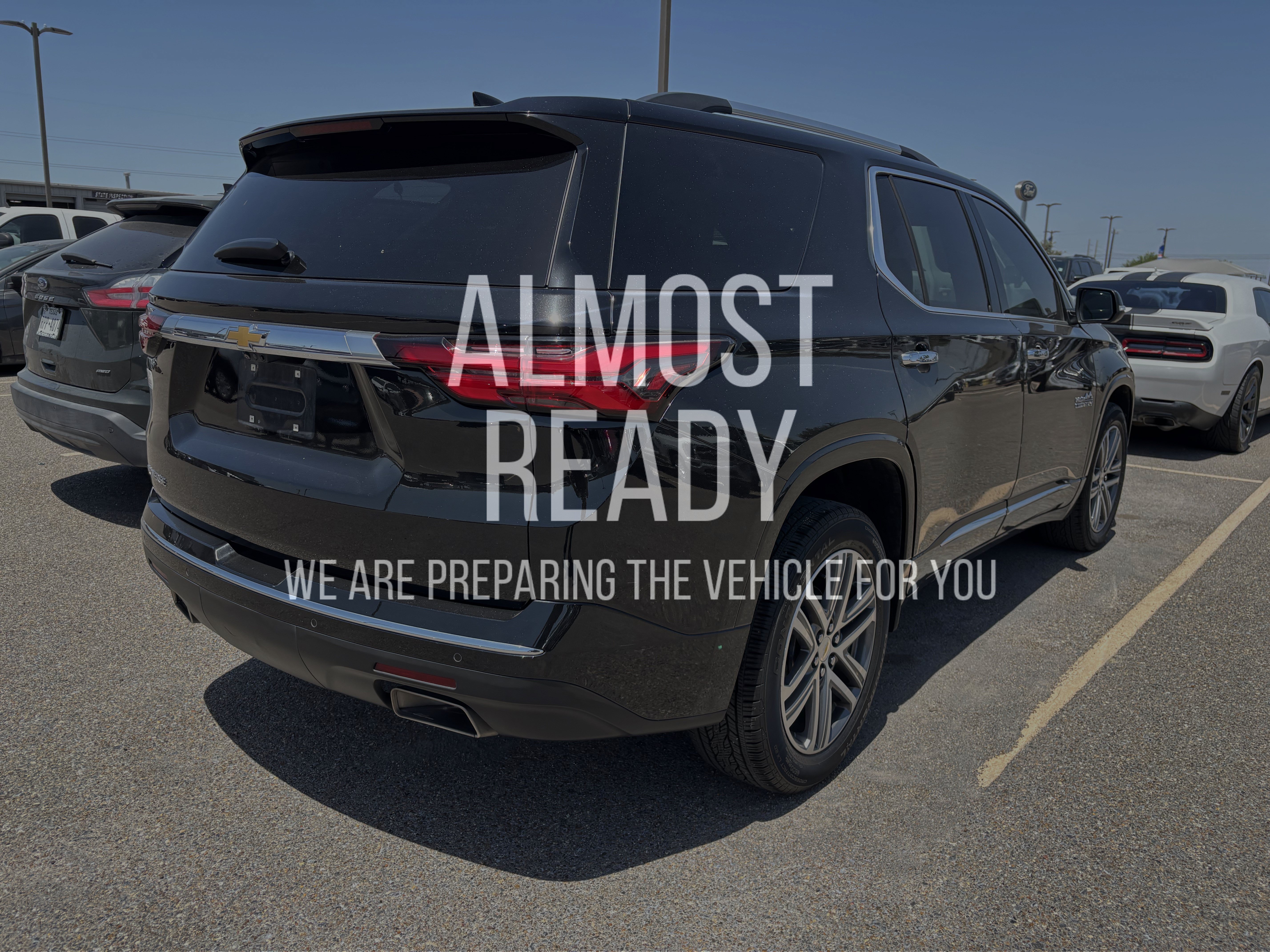 Used 2023 Chevrolet Traverse High Country w/ LPO, Floor Liner Package FWD image 4