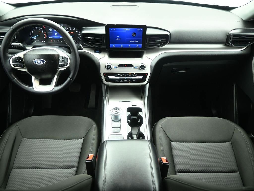 Certified 2023 Ford Explorer XLT RWD image 22