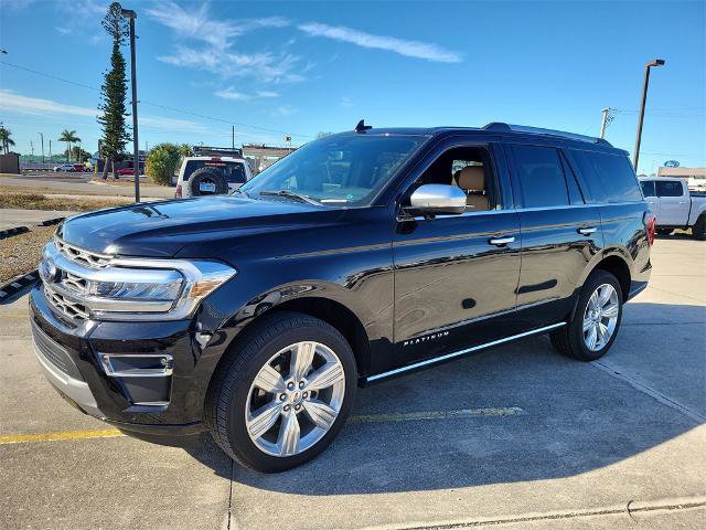 Certified 2024 Ford Expedition Platinum image 2