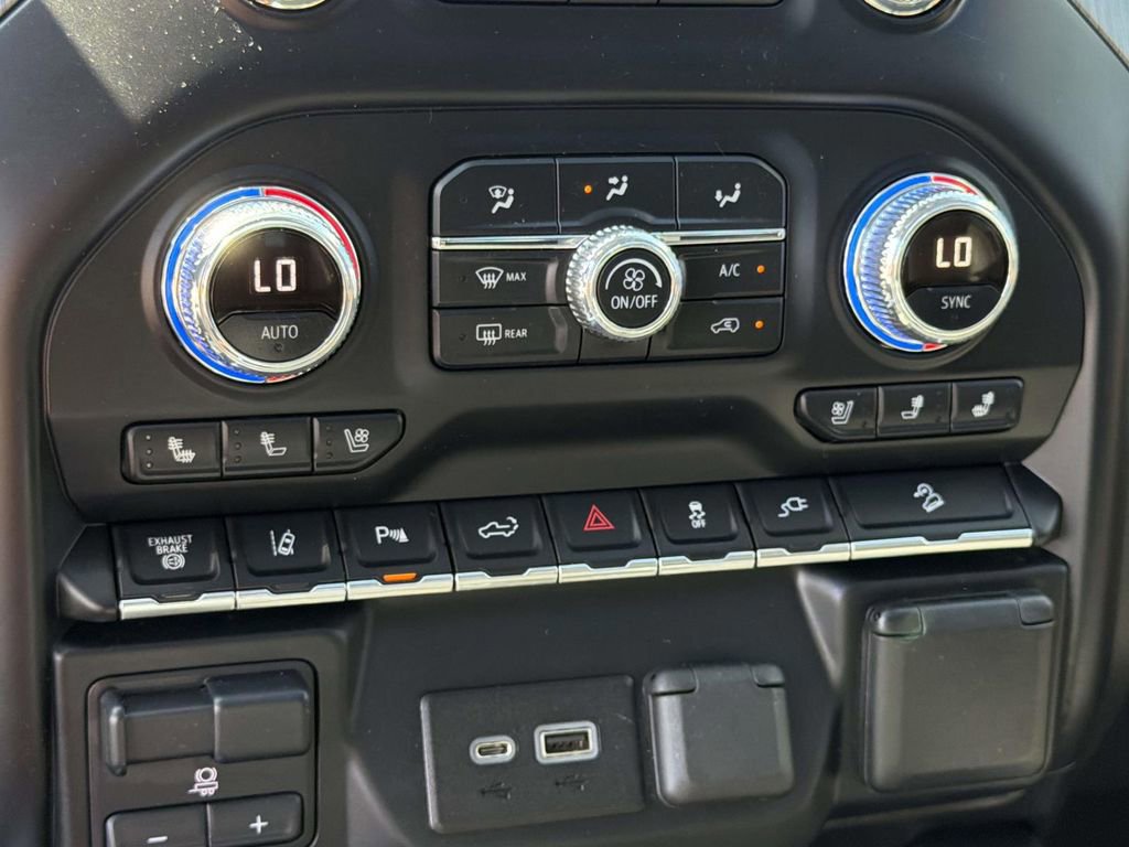 Used 2020 GMC Sierra 2500 Denali w/ Denali Ultimate Package image 15