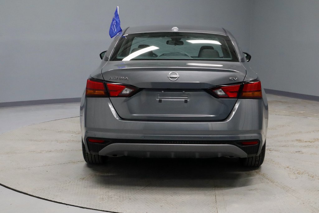 Used 2024 Nissan Altima 2.5 SV image 4