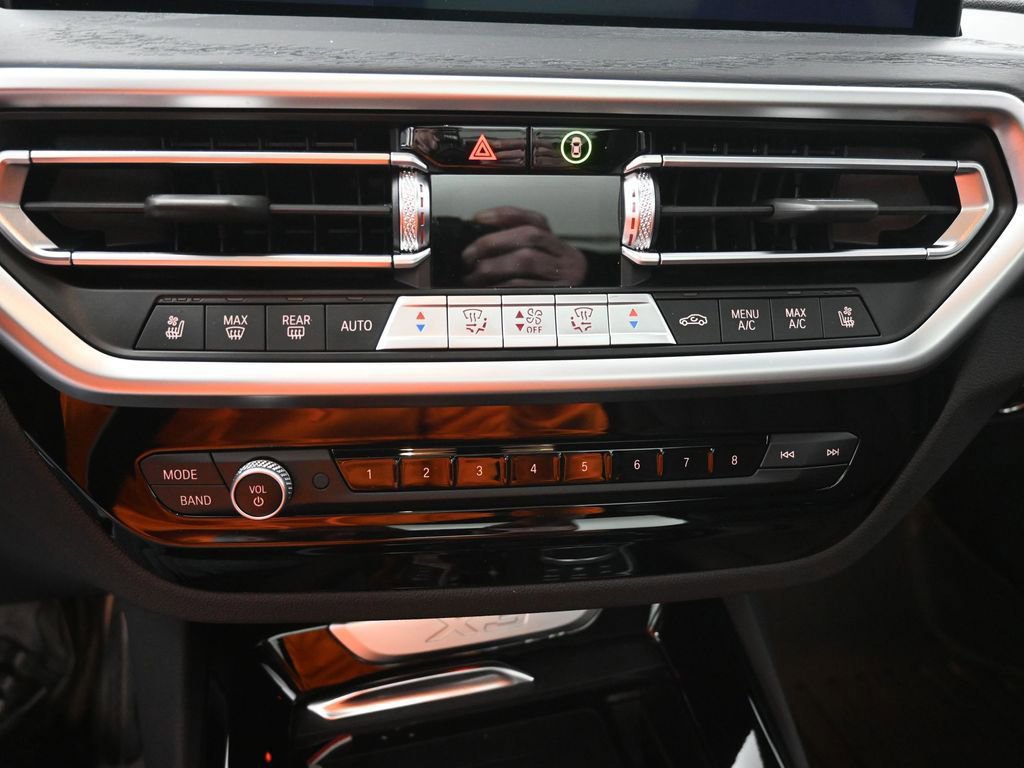 Used 2024 BMW X3 sDrive30i w/ Premium Package image 16