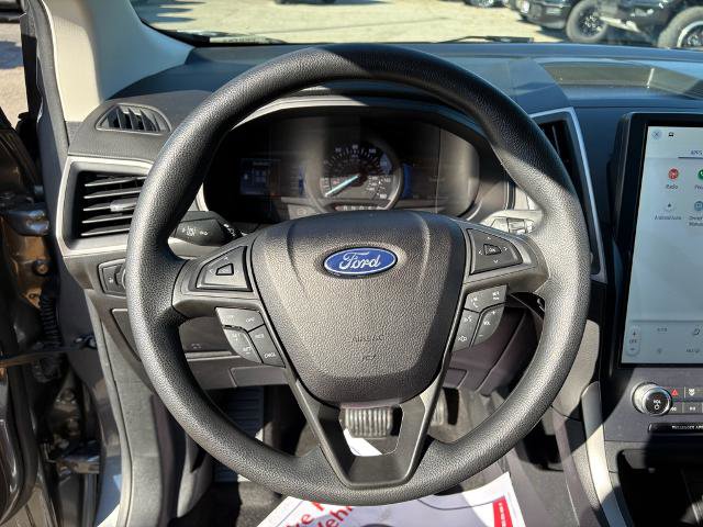 Certified 2022 Ford Edge SE image 17