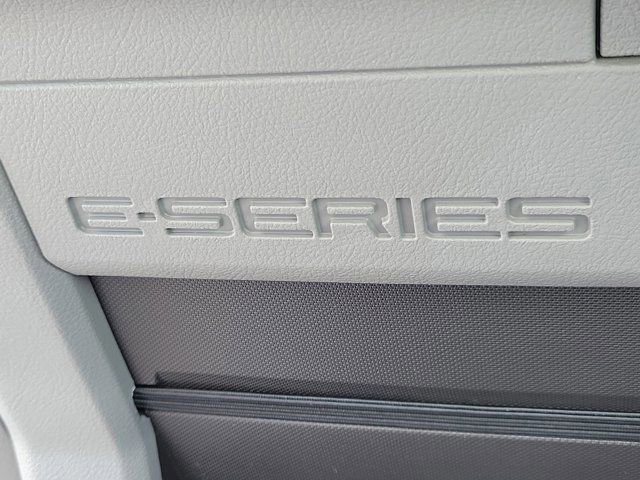 Certified 2023 Ford E-450 and Econoline 450 Super Duty w/ Power Windows & Locks Group image 22