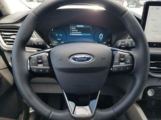Certified 2023 Ford Escape Platinum w/ Premium Technology Package AWD/4WD image 23