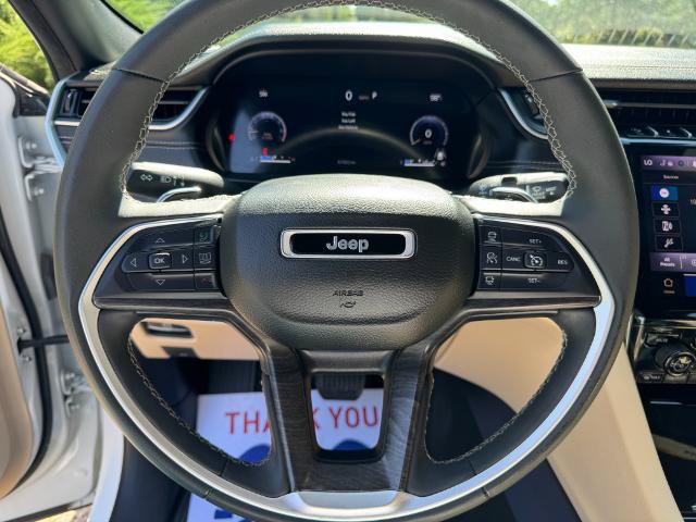 Used 2024 Jeep Grand Cherokee L Limited AWD/4WD image 14