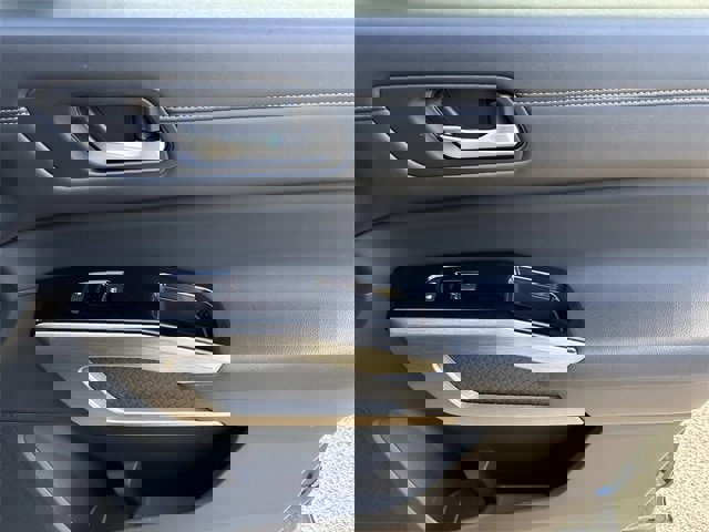 Used 2024 Nissan Pathfinder Platinum image 23