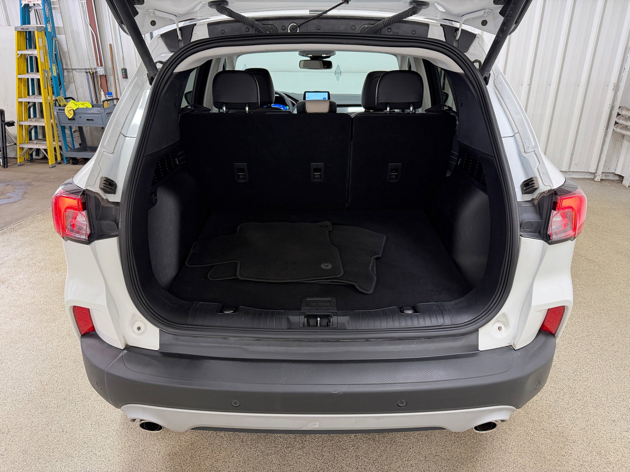 Certified 2021 Ford Escape Titanium FWD image 29