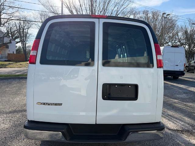 Used 2024 Chevrolet Express 2500 w/ Driver Convenience Package image 3