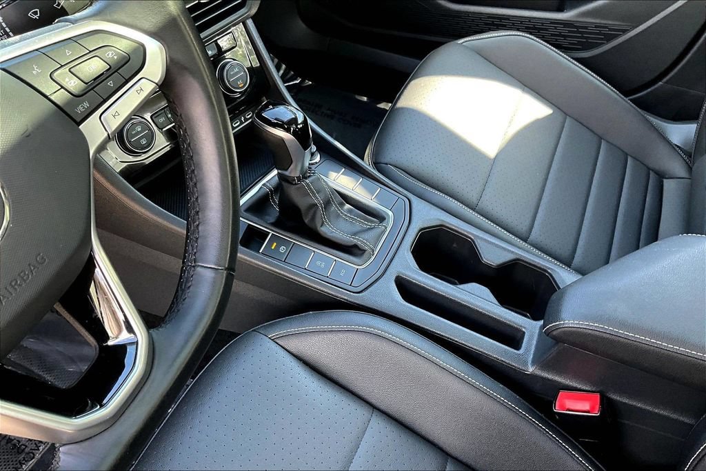 Used 2024 Volkswagen Jetta SE FWD image 20